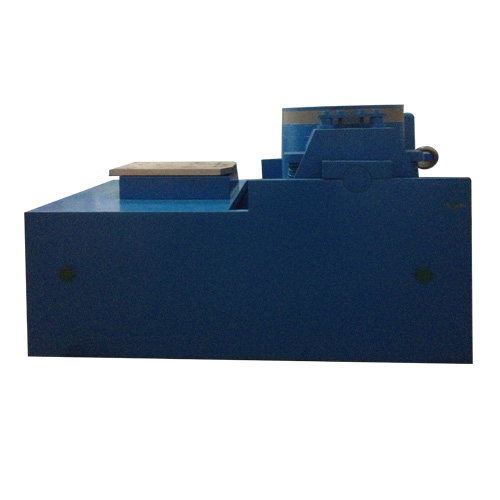 中創儀器生產的振動臺正面圖