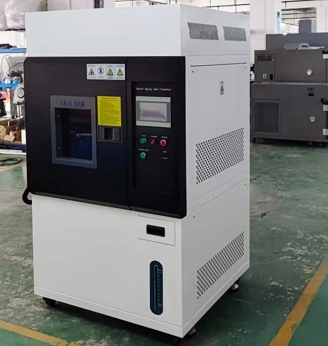 ?定制氙燈耐候老化試驗箱順利送貨至海關(guān)出口